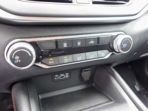 Used 2022 Nissan Altima 2.5 SR FWD image 19