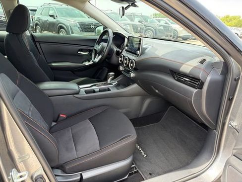 Used 2023 Nissan Sentra SR w/ Midnight Edition Package FWD image 19