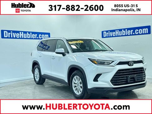 Used 2025 Toyota Grand Highlander AWD image 1