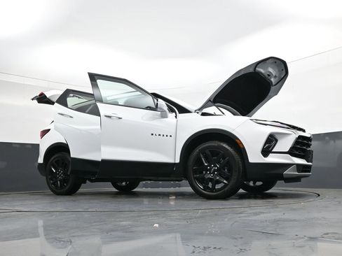 Used 2024 Chevrolet Blazer LT image 45