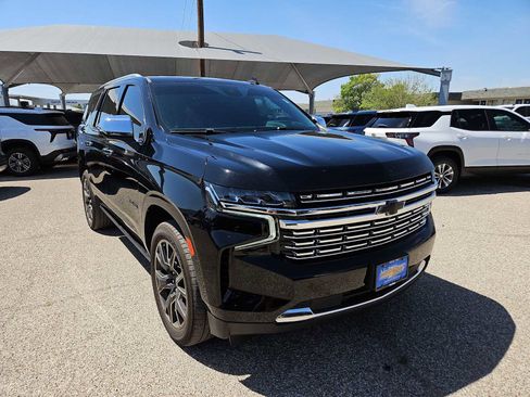 Used 2023 Chevrolet Tahoe Premier w/ Premium Package image 2