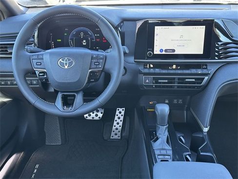 Certified 2025 Toyota Camry SE w/ Convenience Package image 11