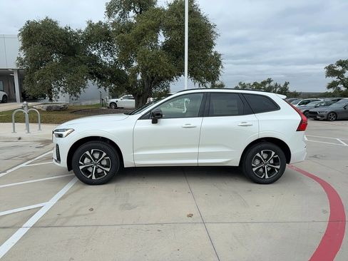 New 2026 Volvo XC60 B5 Core image 3