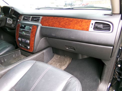 Used 2013 Chevrolet Tahoe LS w/ All-Star Edition RWD image 15