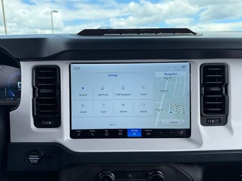 Used 2025 Ford Bronco Heritage Edition AWD/4WD image 25