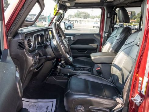 Used 2021 Jeep Wrangler Unlimited Sahara AWD/4WD image 6