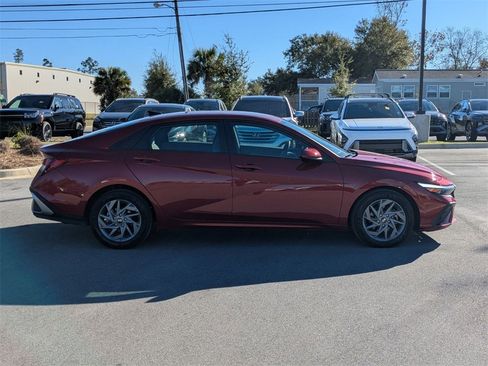 Certified 2024 Hyundai Elantra SEL image 4