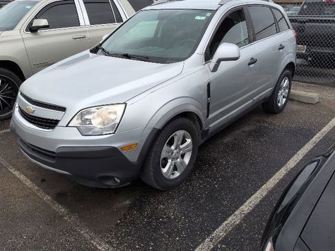 Used 2013 Chevrolet Captiva Sport LS image 1