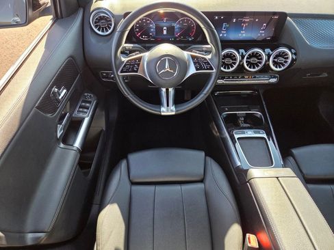 Used 2025 Mercedes-Benz GLA 250 image 12