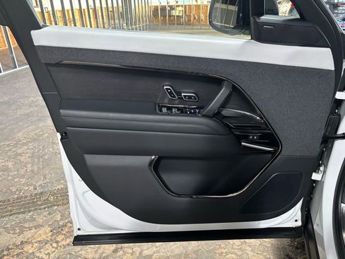 Used 2023 Land Rover Range Rover Sport Autobiography AWD/4WD image 9