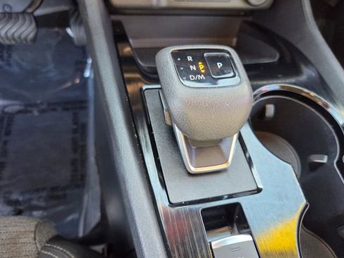 Used 2023 Nissan Rogue SV image 26