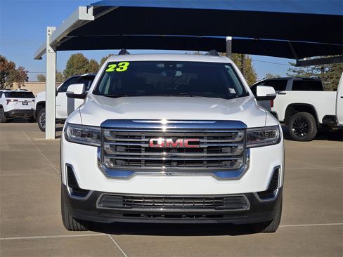 Used 2023 GMC Acadia SLE w/ Driver Convenience Package image 2