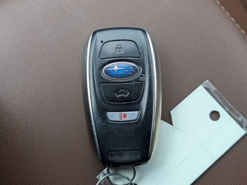 Used 2018 Subaru Outback 2.5i Touring w/ Popular Package #3 AWD/4WD image 36