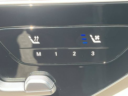 Certified 2025 Mercedes-Benz GLC 300 4MATIC image 21