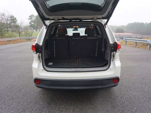 Used 2019 Toyota Highlander Plus image 17