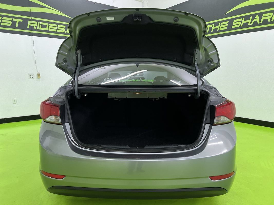 Used 2016 Hyundai Elantra Value Edition FWD image 9