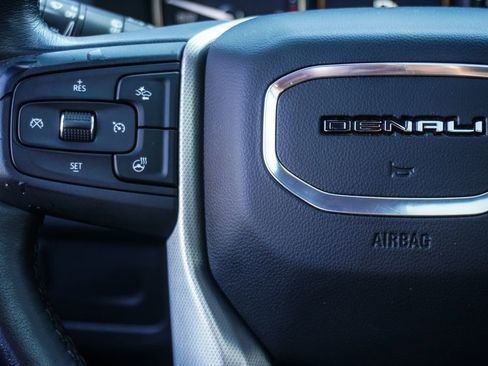 Used 2021 GMC Yukon Denali w/ Denali Premium Package RWD image 17