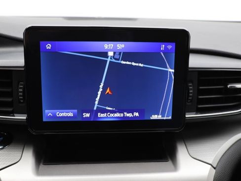 Used 2022 Ford Explorer XLT w/ Equipment Group 202A image 21