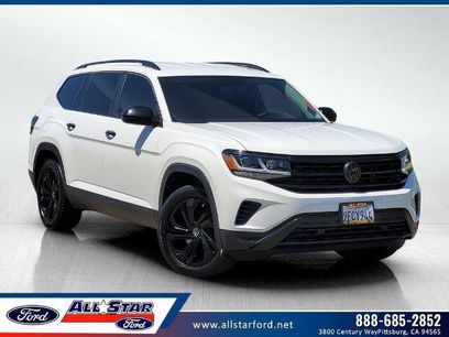 Used 2023 Volkswagen Atlas SE w/ Black Wheel Package