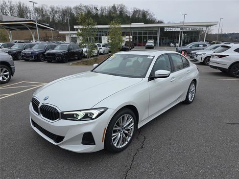 Certified 2023 BMW 330i xDrive Sedan w/ Premium Package image 8