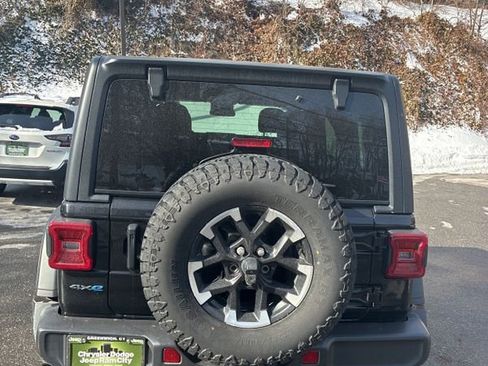 Used 2024 Jeep Wrangler Unlimited Rubicon 4xe image 8