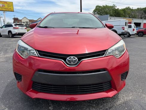 Used 2015 Toyota Corolla LE FWD image 2