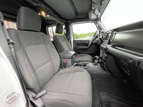 Used 2023 Jeep Gladiator Sport AWD/4WD image 28