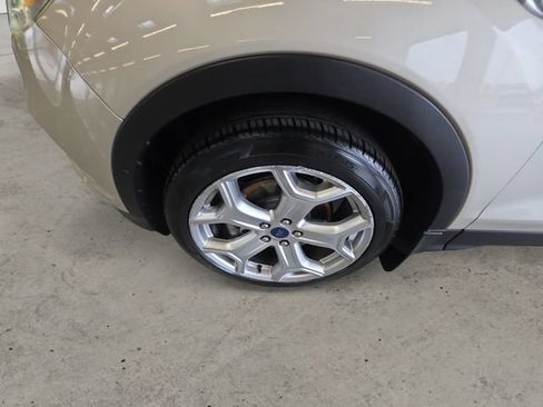Used 2017 Ford Escape Titanium w/ Equipment Group 301A AWD/4WD image 9