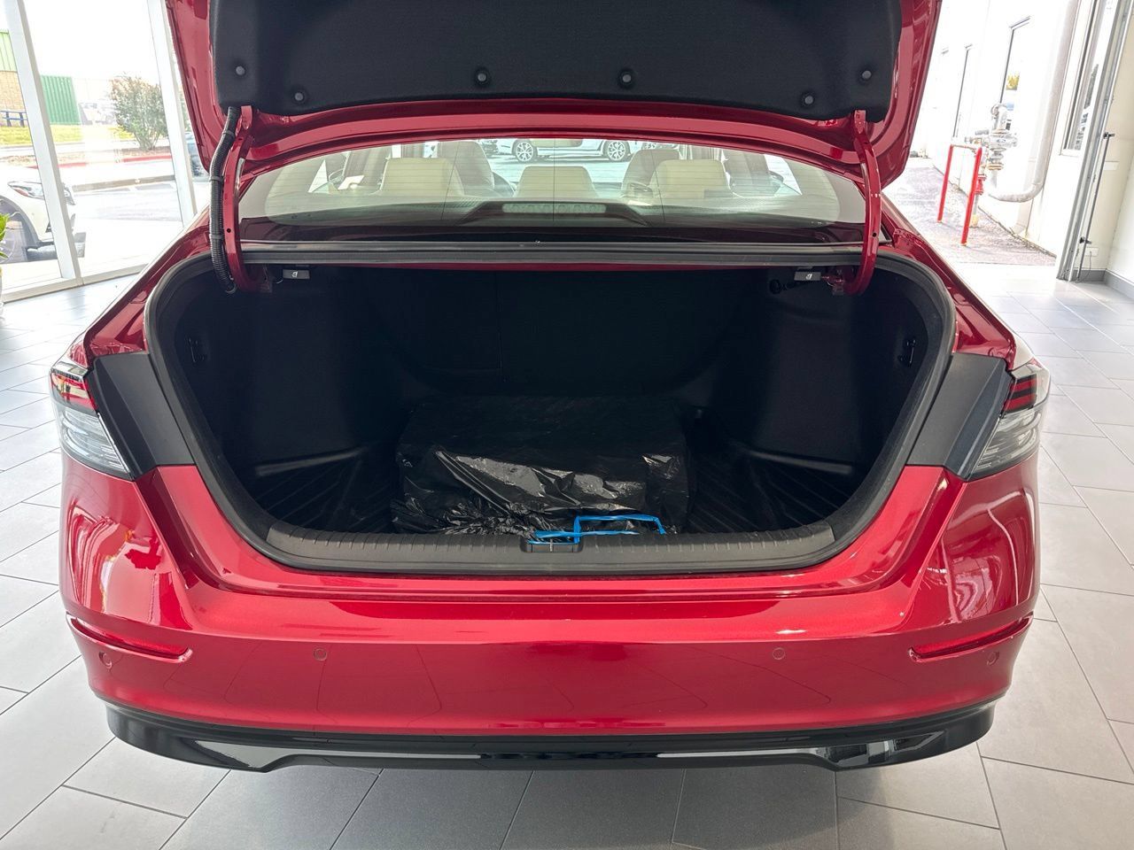 Used 2025 Honda Accord EX-L image 9