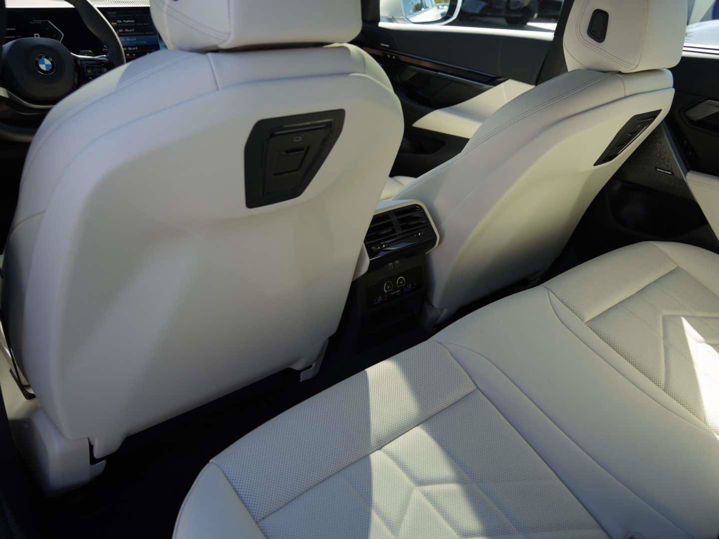 Used 2026 BMW 530i RWD image 10