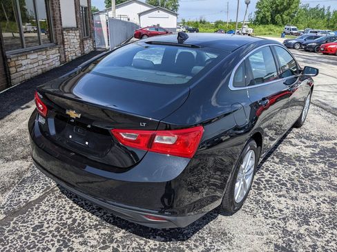 Used 2016 Chevrolet Malibu LT FWD image 3