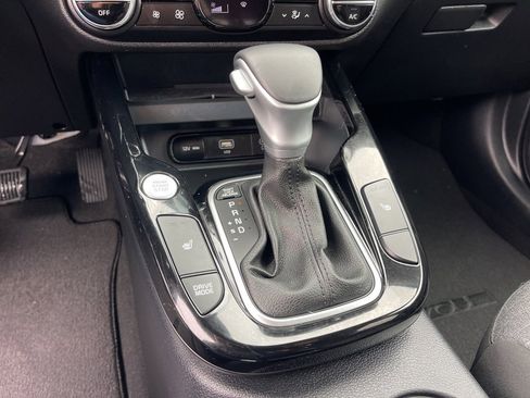 Certified 2024 Kia Soul EX image 13