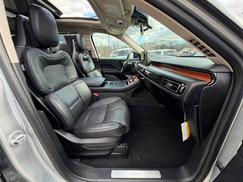 Used 2021 Lincoln Aviator Grand Touring w/ Equipment Group 302A image 9
