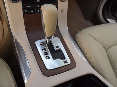 Used 2011 Volvo XC70 3.2 w/ Premium Pkg image 58