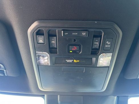 Used 2023 Toyota Tundra Platinum image 34