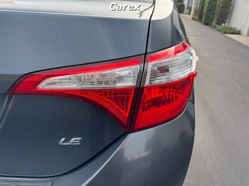 Used 2016 Toyota Corolla LE image 12