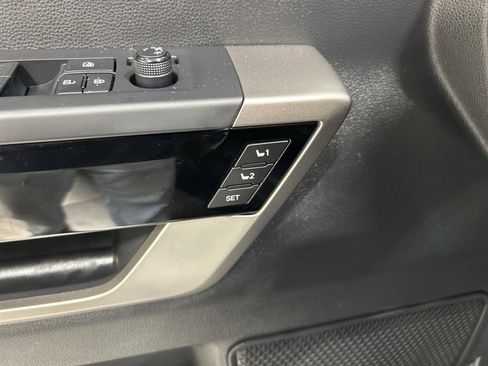 Used 2024 Toyota Tundra Limited image 13