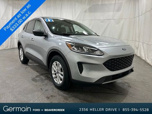 Used 2022 Ford Escape SE image 2