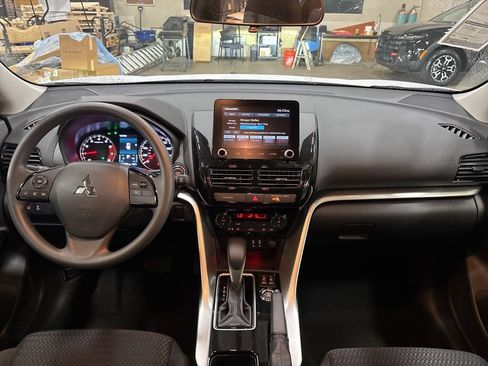 Used 2024 Mitsubishi Eclipse Cross LE AWD/4WD image 17
