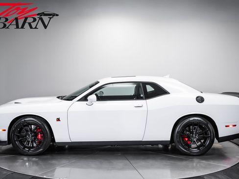 Used 2023 Dodge Challenger R/T Scat Pack w/ Plus Package RWD image 2