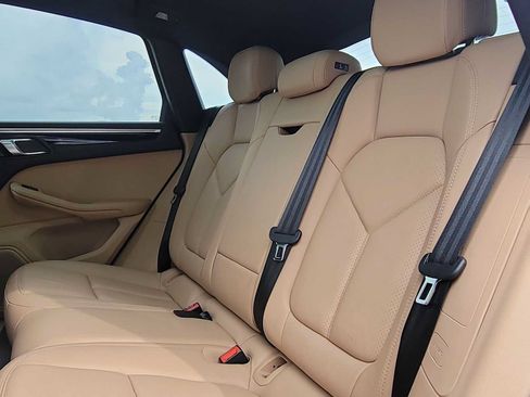 Used 2020 Porsche Macan S AWD/4WD image 25