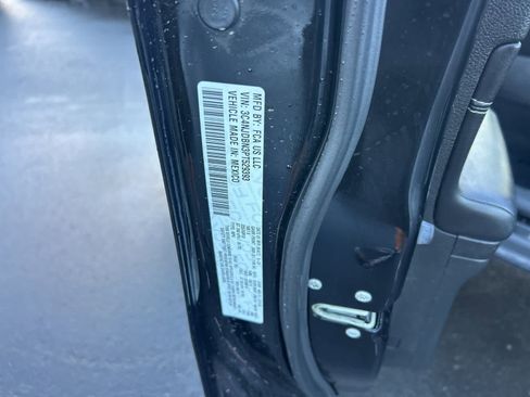 Used 2023 Jeep Compass Altitude image 38