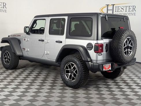Used 2024 Jeep Wrangler Unlimited Rubicon w/ Technology Group AWD/4WD image 5