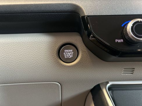 New 2026 Kia Carnival EX FWD image 26