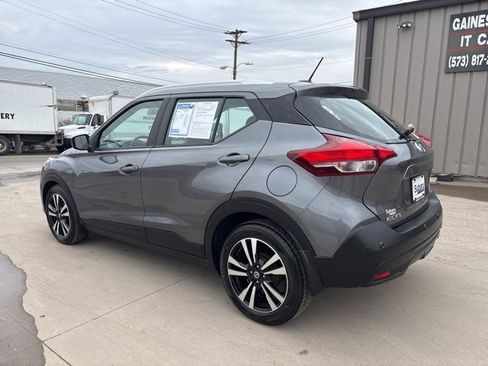 Used 2020 Nissan Kicks SV image 5