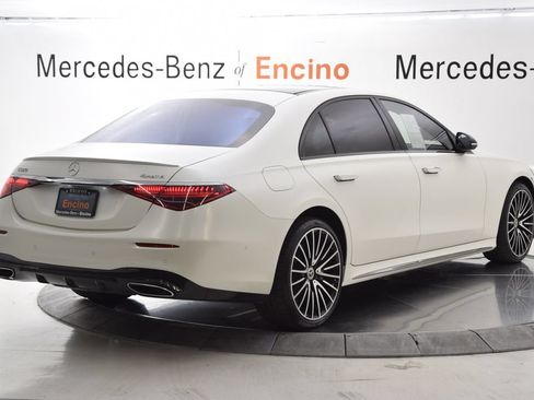 Used 2023 Mercedes-Benz S 580 4MATIC Sedan image 6