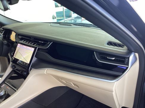 Used 2023 Jeep Grand Cherokee 4xe image 18