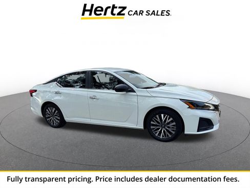 Used 2025 Nissan Altima 2.5 SV FWD image 1
