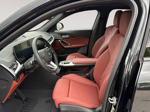 New 2026 BMW X2 xDrive28i w/ Technology Package AWD/4WD image 9