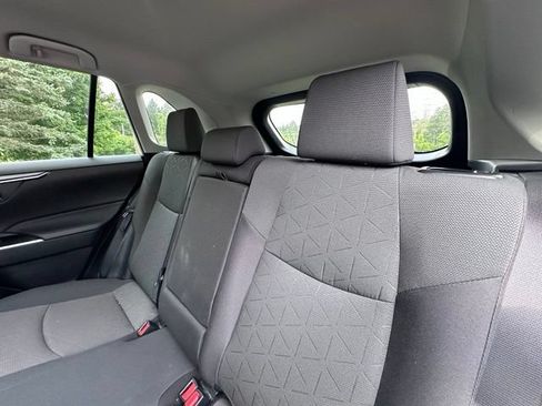 Used 2023 Toyota RAV4 XLE AWD/4WD image 10